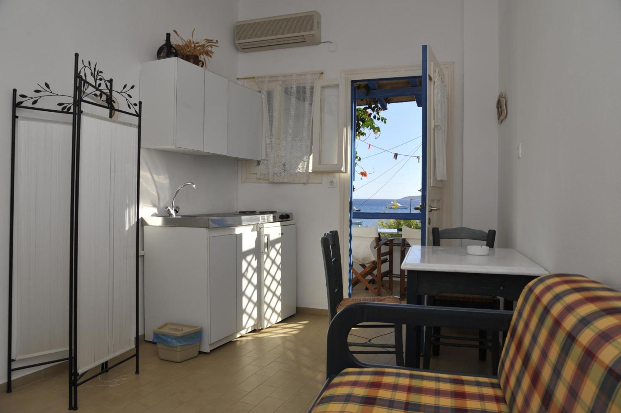 George's beach studios Alikí Zimmer foto