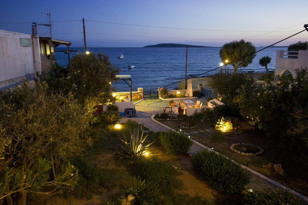George's beach studios Alikí Exterior foto