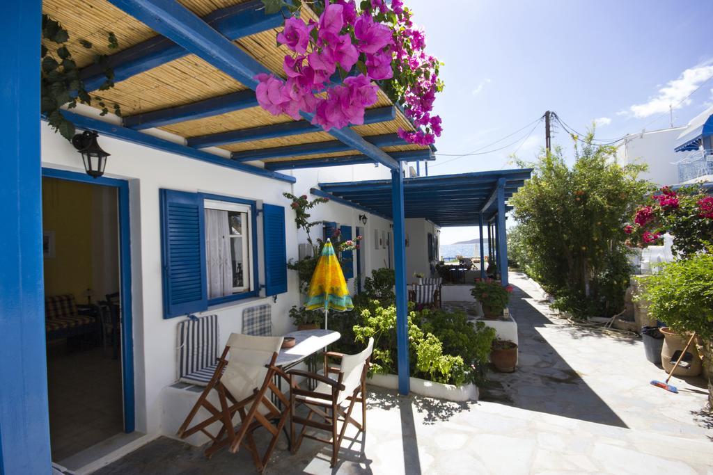 George's beach studios Alikí Exterior foto